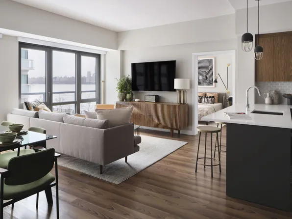 900 Ave At Port Imperial image 3 of 5