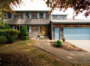 108 Heritage Dr, Portsmouth, RI 02871