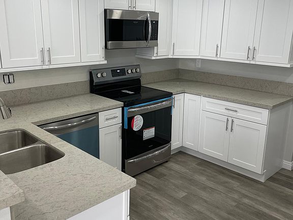 4th image of 2779 Westfield Pl