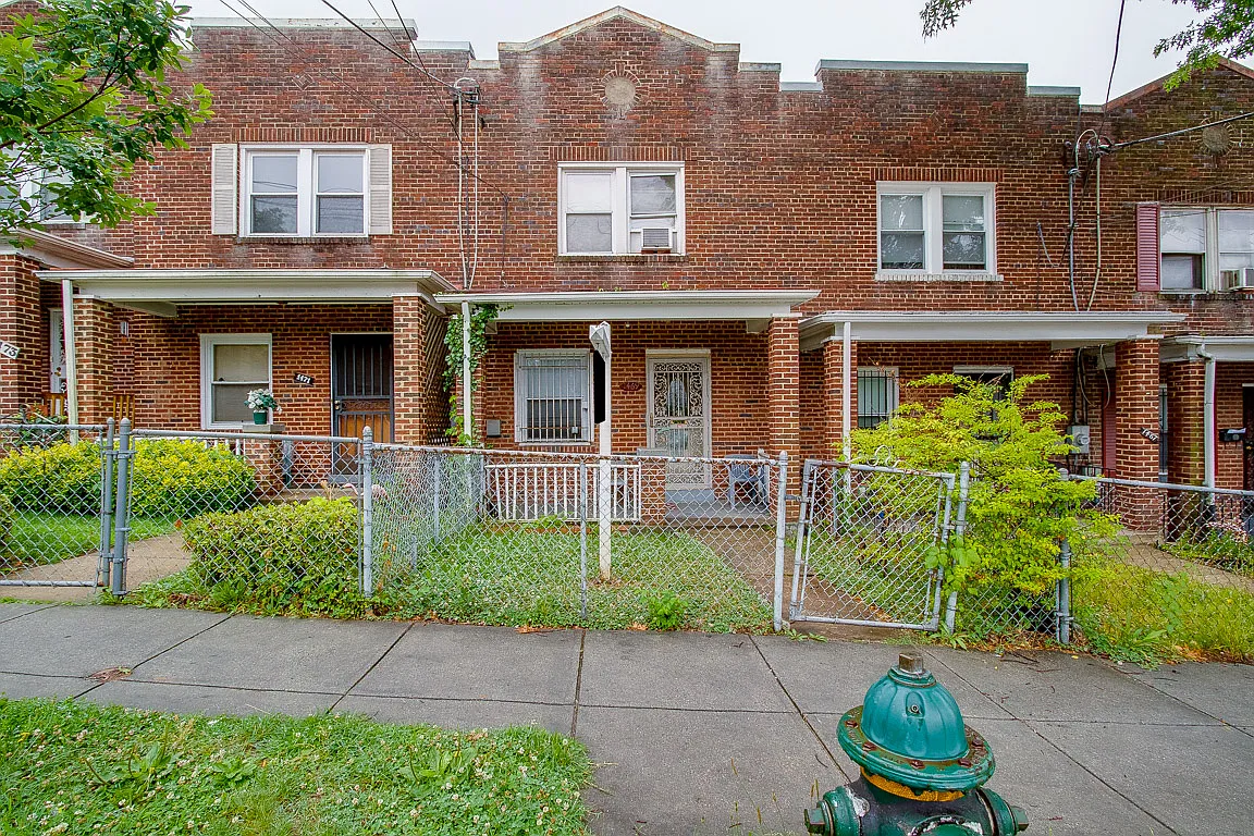 1469 Morris Rd SE photo 1