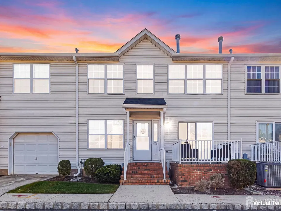 197 Barclay Ct