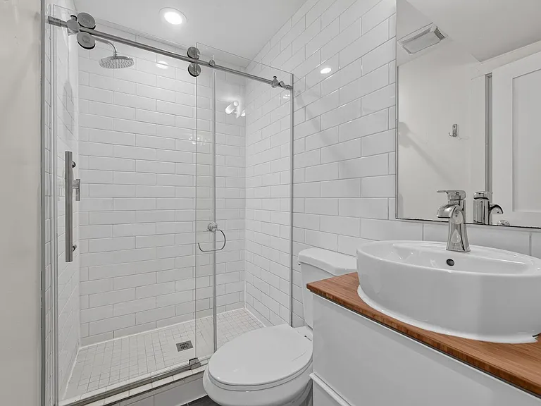 1680 Irving St NW — Photo 10
