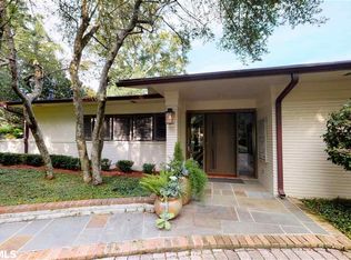 6 Spring Bank Rd N, Mobile, AL 36608