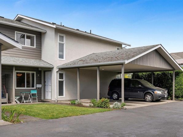 400 Culduthel Rd #9, Saanich, BC V8Z 1G1