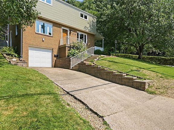 3rd image of 215 Forest Hills Rd