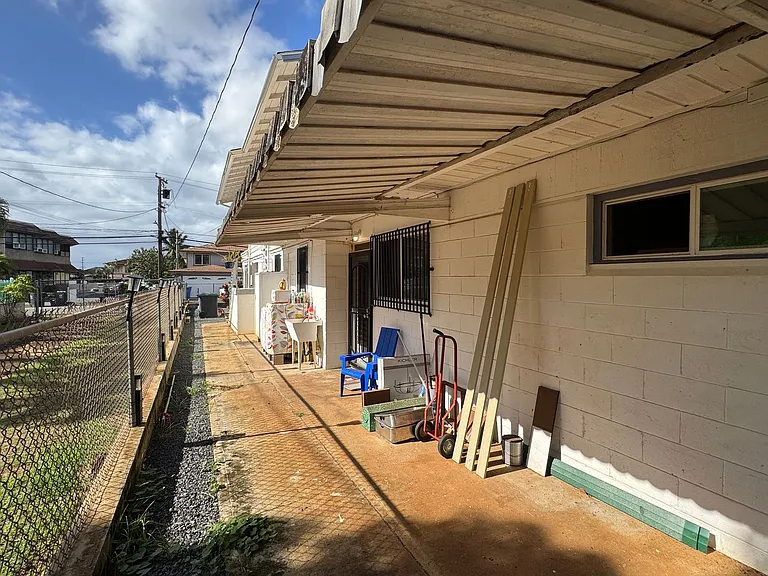 2326 Rose St — Photo 6