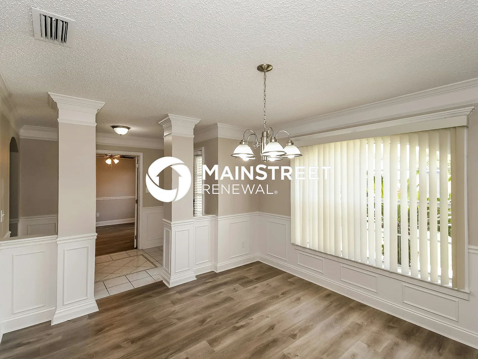 576 Thornberry Rd — Photo 4