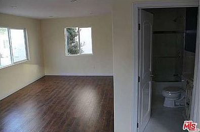 5th image of 1524 S Carmelina Ave