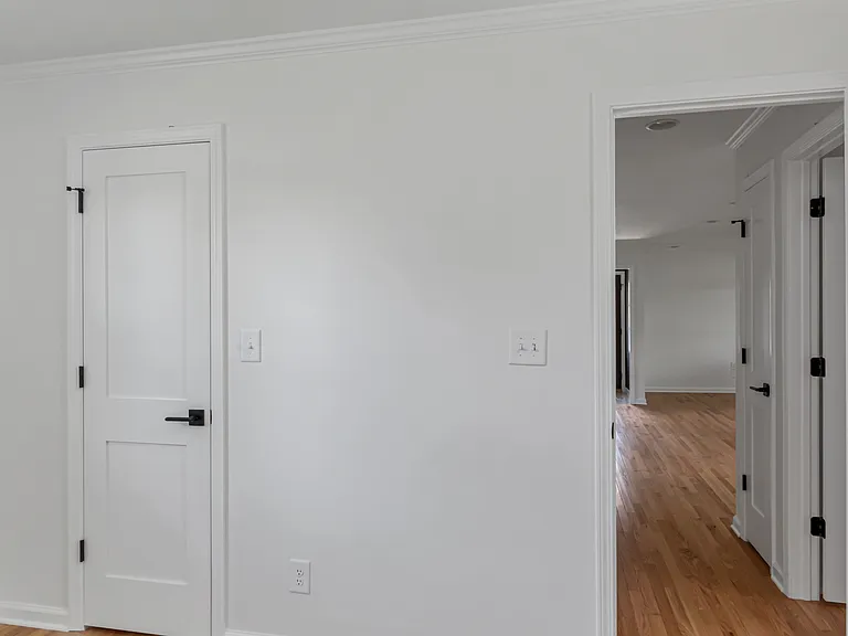 106 Scruggs Ave — Photo 22