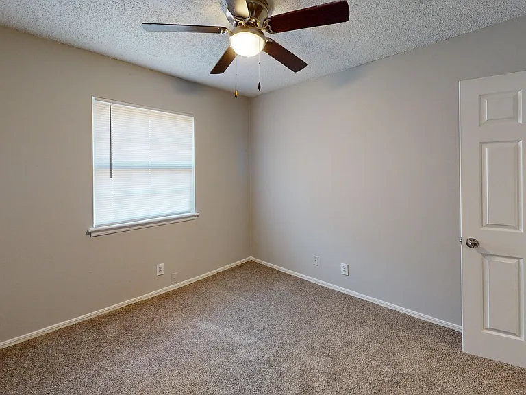 Autumn Ridge Apartments — Photo 80