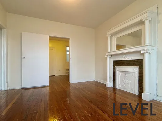 Rented by Level Group | media 79