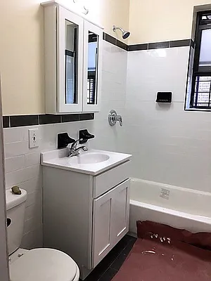 Rented by Lang Realty LLC | media 7