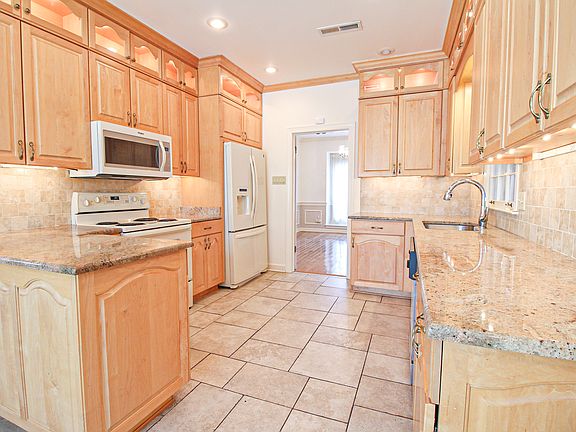 2nd image of 2049 Allen Court Dr