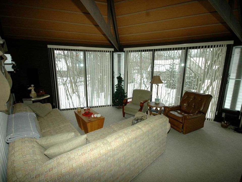 1st image of 506 Rolling Green Dr