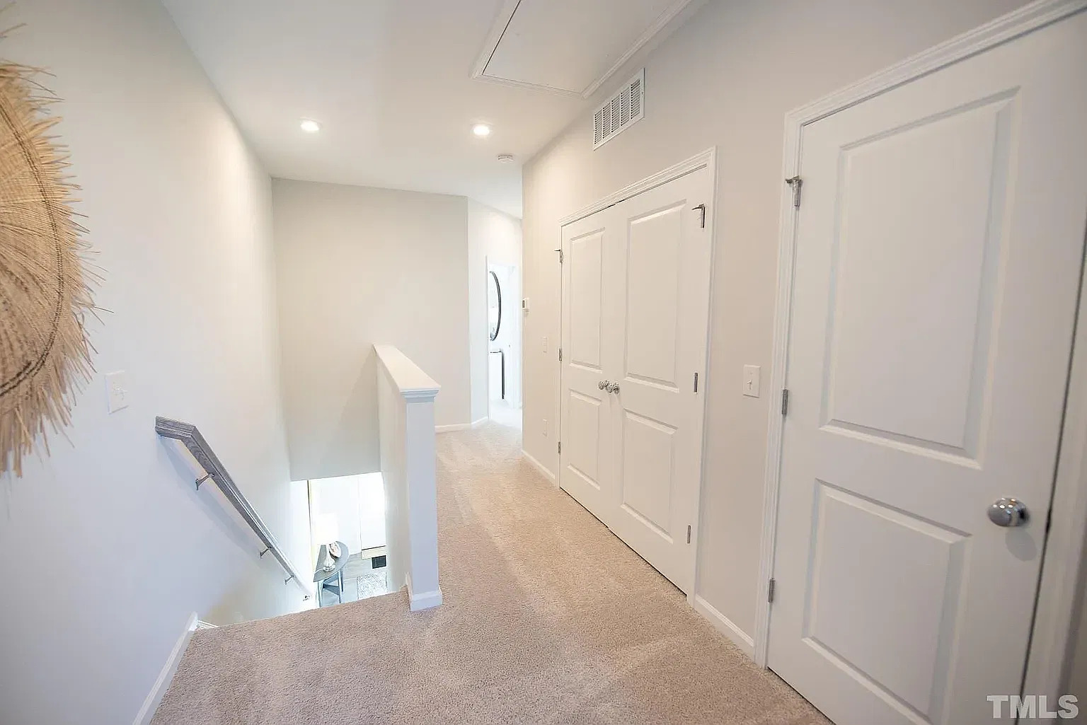 3 bed, 2.5 bath, 1656 sqft, $1,800 — Photo 4