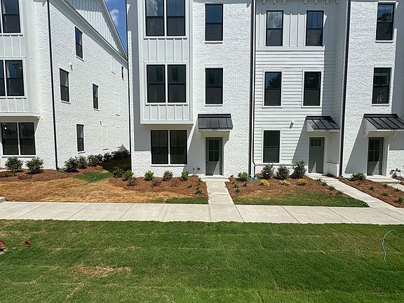2nd image of 5013 Layman Dr