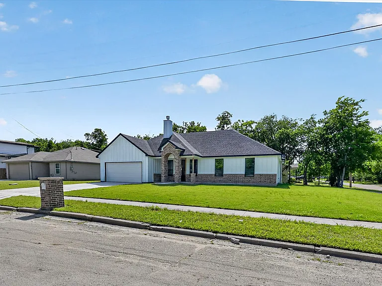 2902 Walnut St — Photo 23