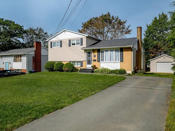50 Lethbridge Ave, Dartmouth, NS B2X 2W3