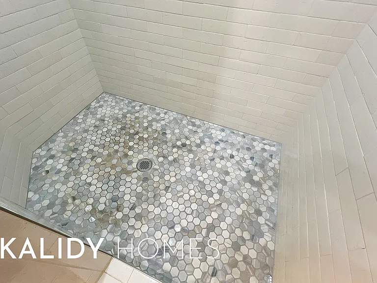 3925 NW 166th Ter — Photo 21
