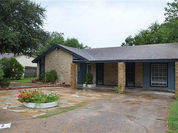 2nd image of 5812 Cedardale Dr