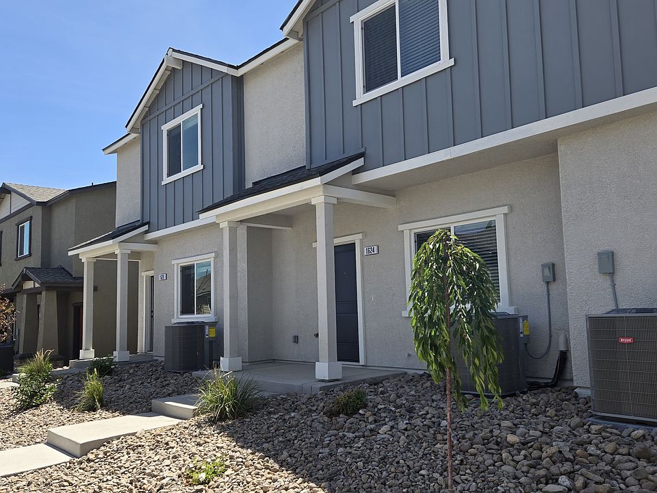1624 Prancer St, 1,347 sf, 2 levels, built 2025