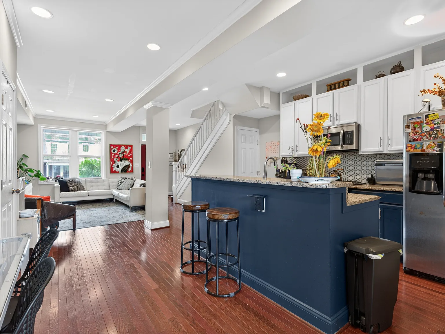 3 bed, 3.5 bath, 1939 sqft, $4,500 — Photo 4
