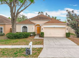 511 Sand Ridge Dr, Valrico, FL 33594