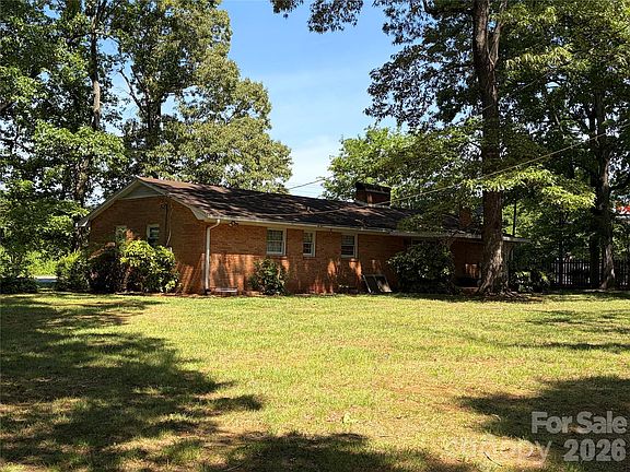 4th image of 1202 Fallston Rd