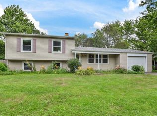 3S185 Cypress Dr, Glen Ellyn, IL