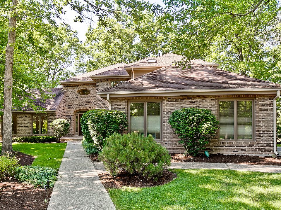 1st image of 6 Exmoor Ln