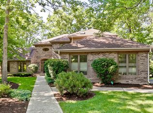 6 Exmoor Ln, Lincolnshire, IL