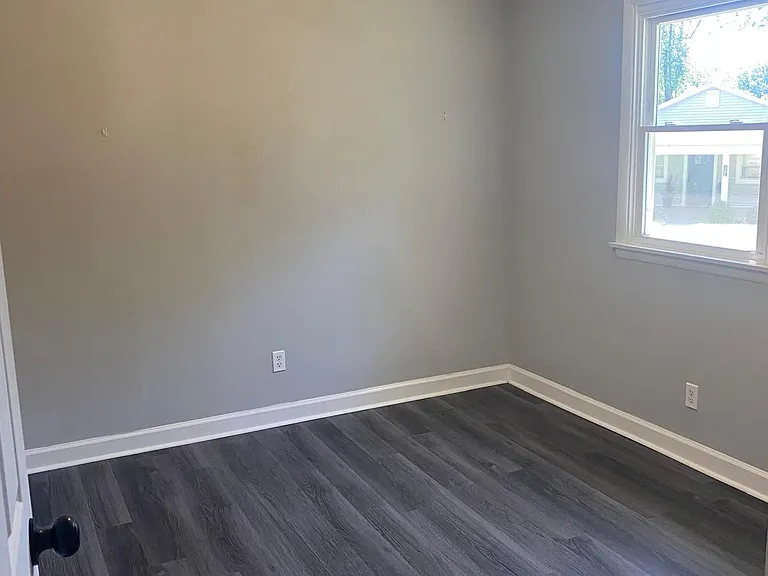 452 Graythorn Rd — Photo 13