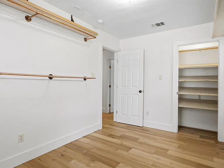 6802 Villita Avenida St — Photo 28