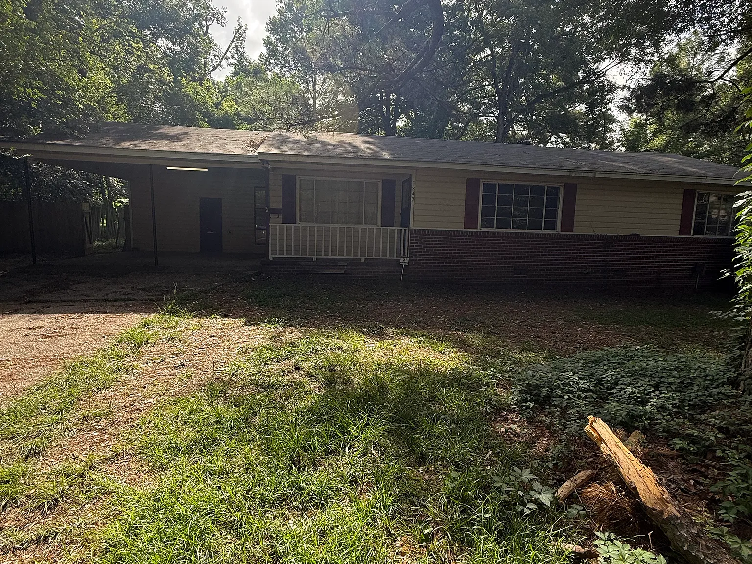 4 bed, 1500 sqft, $1,100 — Photo 1