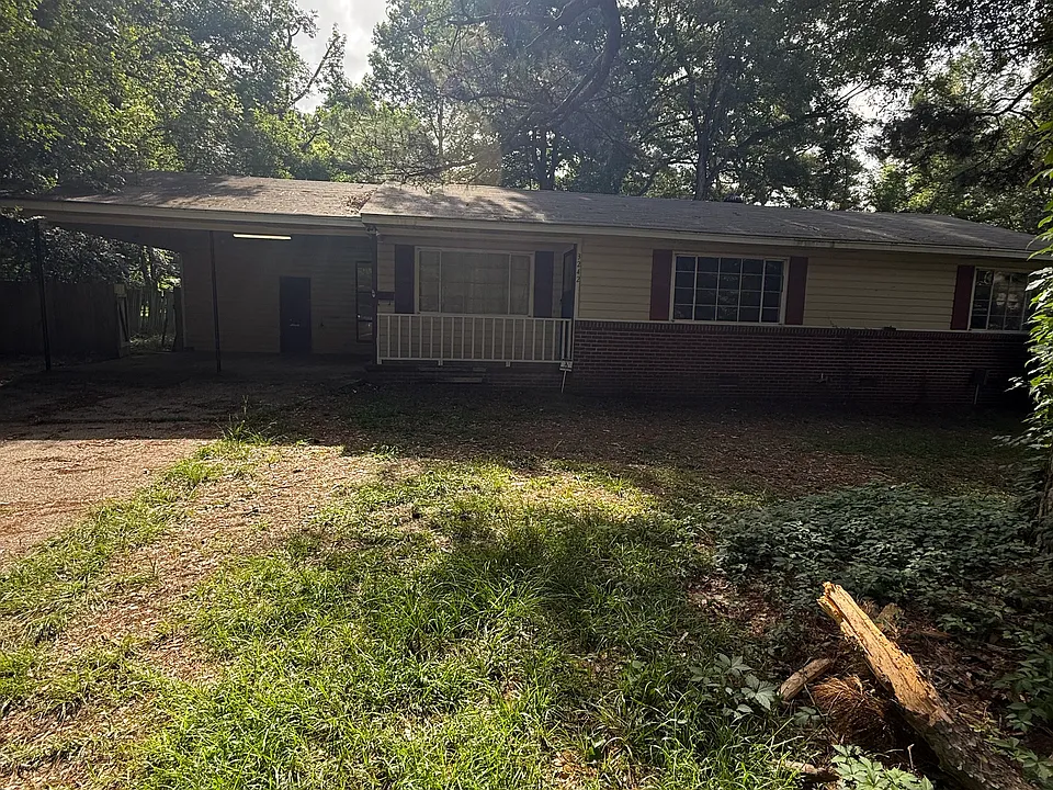 3242 Rosemary Ave