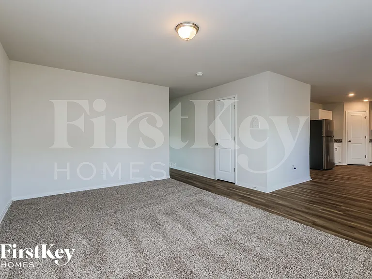 10083 Cerritos Dr — Photo 5