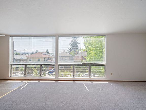 3rd image of 271 Jayne Ave #7