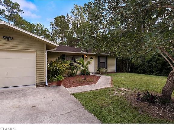 2nd image of 4921 Hickory Wood Dr