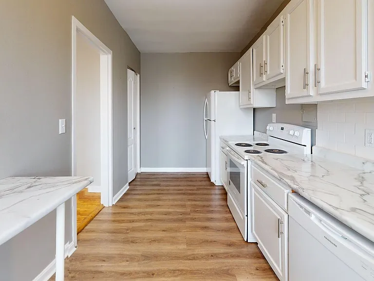 2550 Kemper Rd — Photo 5