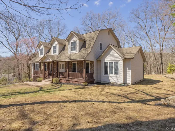 4 Cristin Court, Stony Point, NY 10980