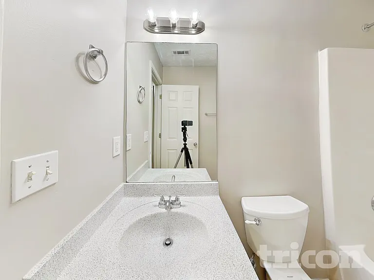 931 Tilford Point Pl — Photo 16