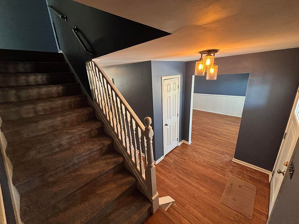5450 Golfcrest Ct SW, Wyoming, MI 49509 | Zillow