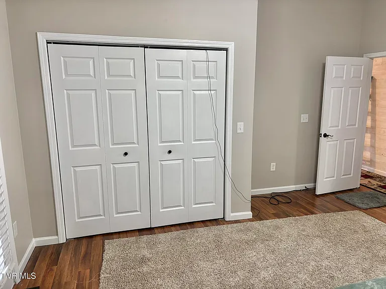 1023 Justus Dr — Photo 8