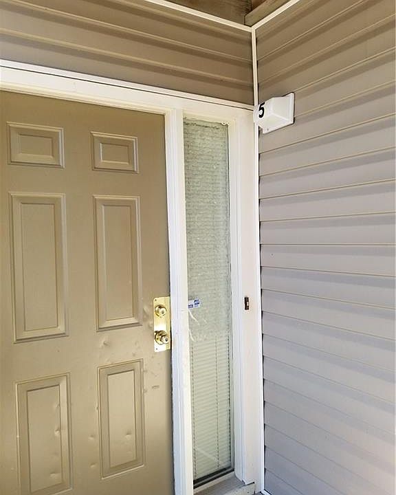 2nd image of 698-5 Bartons Landing Pl