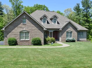 27 Chestnut Dr, Beckley, WV 25801
