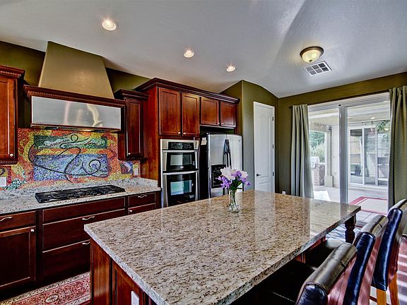 4th image of 3057 S Halsted Dr