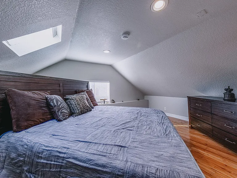 863 Mariposa St — Photo 30