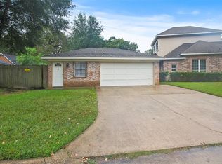 5903 Miller Valley Dr, Houston, TX 77066