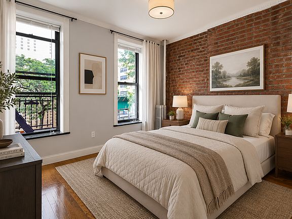 5th image of 438 W 52nd St APT 7C
