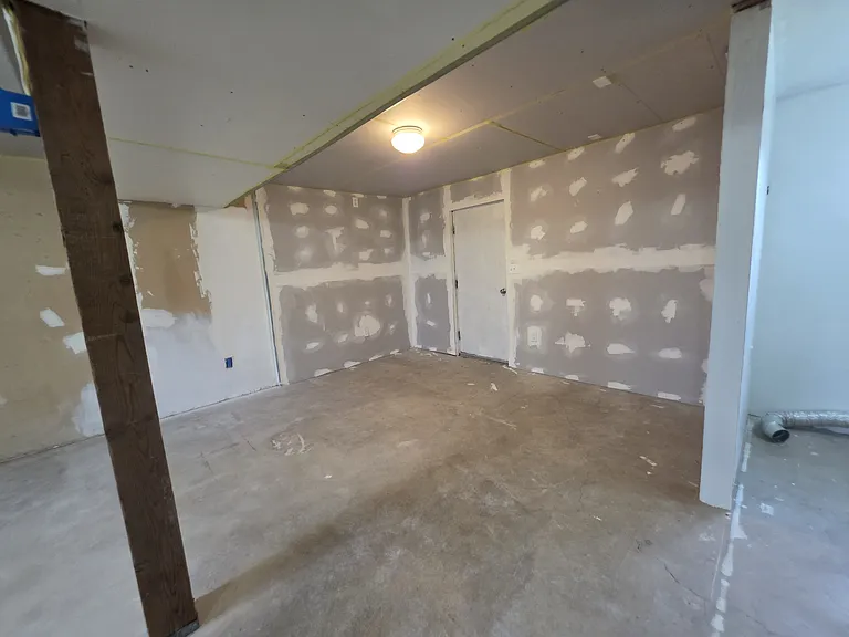 360 S Belaire Cir — Photo 16